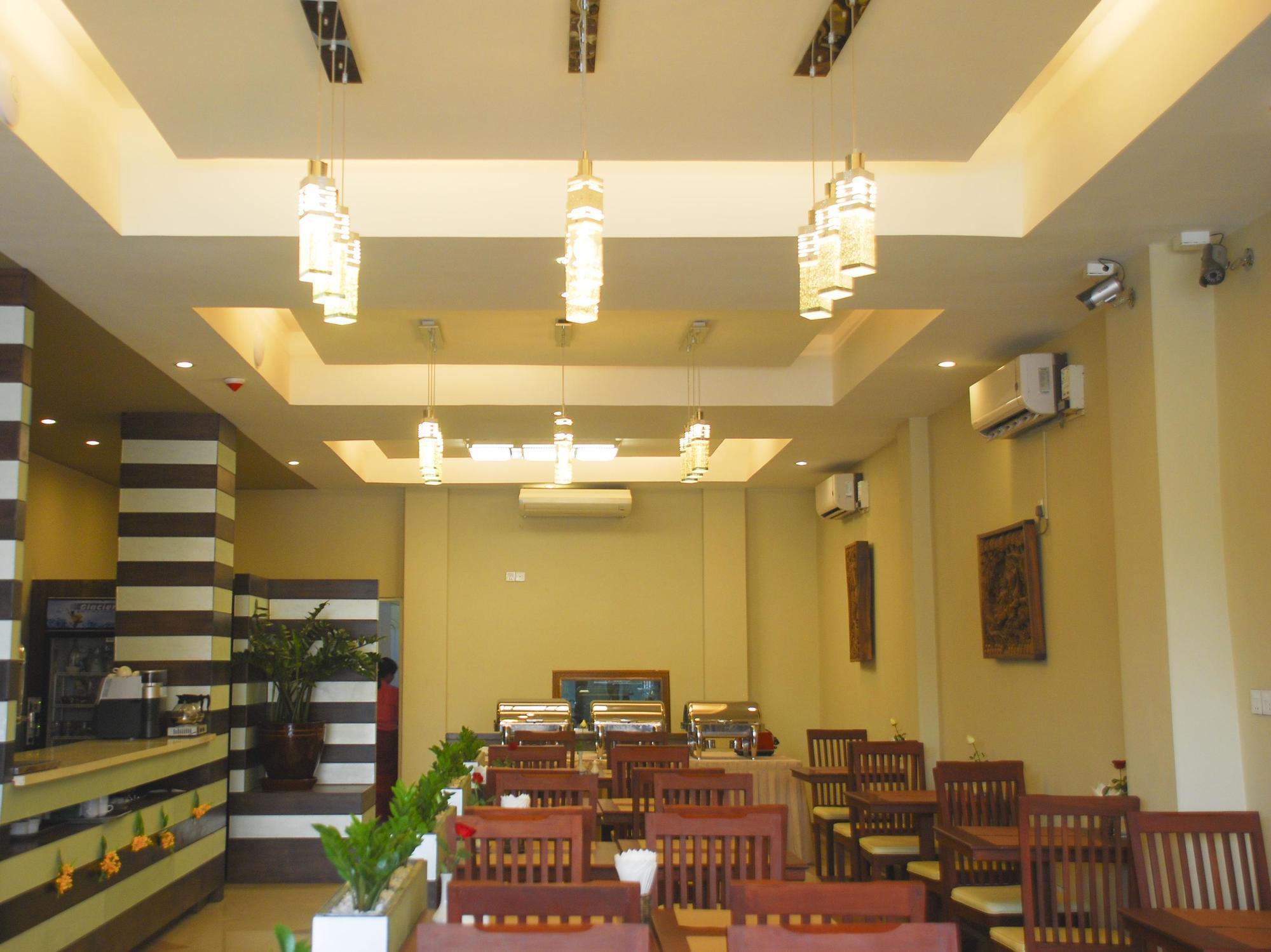 יאנגון Pleasure View Hotel מראה חיצוני תמונה