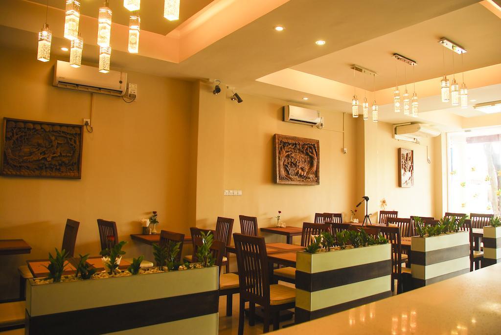 יאנגון Pleasure View Hotel מראה חיצוני תמונה